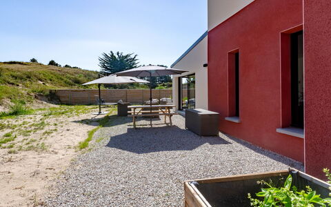 La Dune: Plante, Ciel, Propriété, Fenêtre, Ombre, Architecture, Lot Terre, Surface De La Route, Herbe, Immobilier