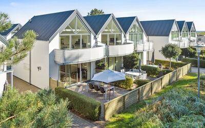 Sophy - 150M from the Sea