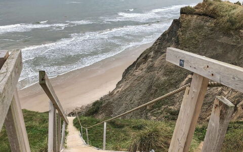Skyler - 400M from the Sea: Côte, Cotiers Et Relief Océaniques, Escaliers, Terrain, Rive, Mer, Roche, Plage, Océan