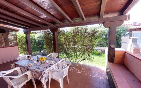 Pesca: Plante, Ciel, Bâtiment, Fenêtre, Bleu Azur, Porte, Lot Terre, Maison, Arbre