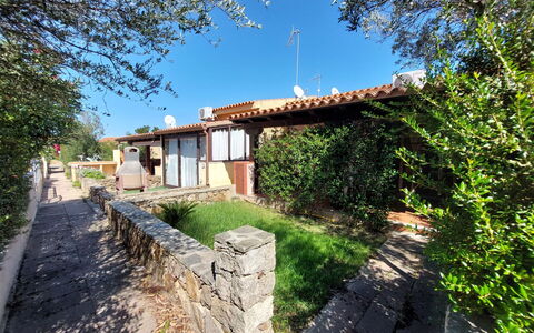 Pesca: Plante, Ciel, Bâtiment, Fenêtre, Bleu Azur, Porte, Lot Terre, Maison, Arbre