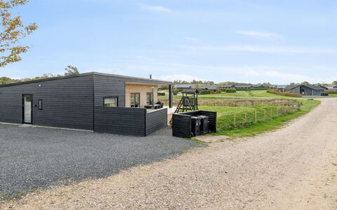 Harrieth - 300M from the Sea: Toit, Domicile, Porte, Chalet, Ombre, Siding, Cour, Biens, Arrière-Cour
