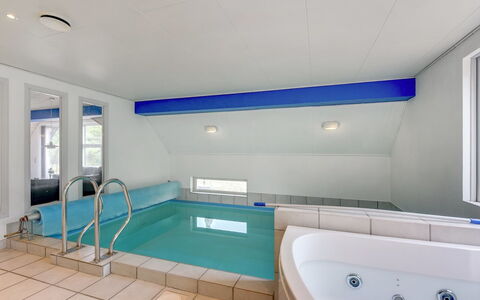 Tabithe - 2.2Km from the Sea: Domicile, Toit, Maison, Chalet, Biens, Porte, Porche, Siding, Ferme, Ombre