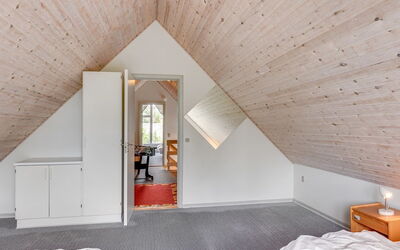 Tabithe - 2.2Km from the Sea