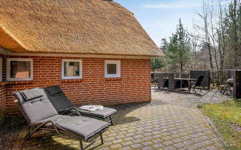 Hunno - 3Km from the Sea: Meubles, Bois, Design Intérieur, Sol, Sol, Chaise, Pièce, Plafond, Salon, Appartement