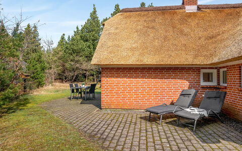 Hunno - 3Km from the Sea: Meubles, Bois, Design Intérieur, Sol, Sol, Chaise, Pièce, Plafond, Salon, Appartement