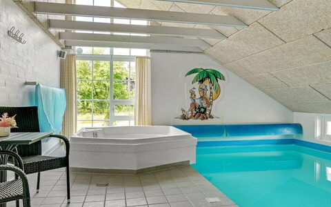 Munder - 1.2Km to the Fjord: Meubles, Design Intérieur, Sol, Bois, Sol, Plafond, Parquet, Chaise, Table, Éclairage