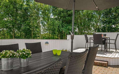 Munder - 1.2Km to the Fjord: Meubles, Design Intérieur, Sol, Bois, Sol, Plafond, Parquet, Chaise, Table, Éclairage
