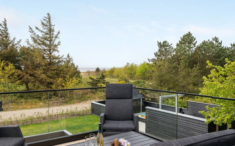 Jonne - 200M to the Fjord: Meubles, Mobilier De Jardin, Chaise, Tableau De Plein Air, Plate-Forme, Balcon, Dur, Table Basse, Jardin, Ombre