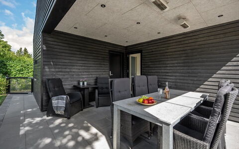 Henrikke - 500M to the Fjord: Meubles, Design Intérieur, Chaise, Sol, Table, Recours, Sol, Plafond, Pièce, Eco Hôtel