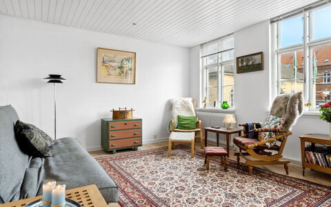 Blakke - 200M from the Sea: Bois, Meubles, Appartement, Pièce, Plafond, Tache De Bois, Chaise, Dur, Vernis, Lumber