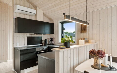 Brothir - 500M from the Sea: Piscine, Ville Resort