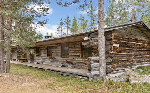 Raahenmaja: Bois, Chalet, Domicile, Cabane En Rondins, Lumber, Siding, Dur, Matériau Naturel, Batiments Jardin, Cabane