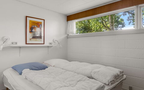 Thara - 100M from the Sea: Design Intérieur, Sol, Plafond, Sol, Chambre, Lit, Meubles, Pièce, Drap De Lit, Literie