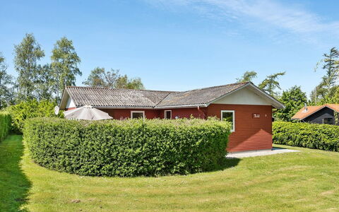 Momo - 570M from the Sea: Maison, Domicile, Toit, Chalet, Biens, Aménagement Paysager, Batiments Jardin, Siding, Ferme