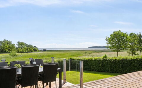 Nora - 100M from the Sea: Meubles, Design Intérieur, Sol, Bois, Sol, Plafond, Parquet, Chaise, Table, Éclairage