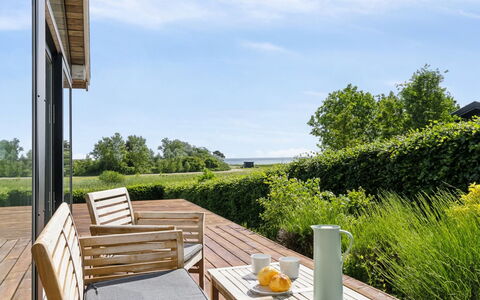 Nora - 100M from the Sea: Meubles, Design Intérieur, Sol, Bois, Sol, Plafond, Parquet, Chaise, Table, Éclairage