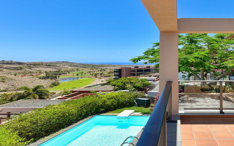 Salobre Golf Resort: Plante, Ciel, L'Eau, Bâtiment, Architecture, Piscine, Ombre, Loisir, Zone Résidentielle, Eco Hôtel