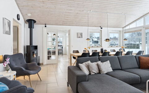 Erene - 850M from the Sea: Plafond, Sol, Design Intérieur, Sol, Composite, Meubles, Recours, Hôtel, Conception, Daylighting