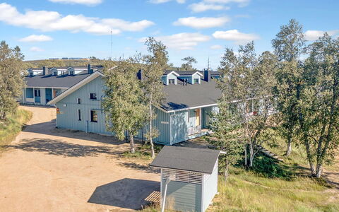 Saarihely a 2: Voie Navigable, Banque, Cours D'Eau, Lac, Chalet, Forêt, Canal, Réservoir, Cabane En Rondins