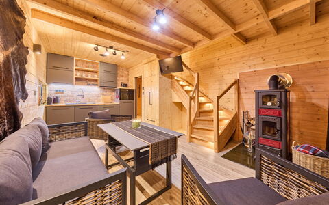 Luxe Timber Lodge & Relaxing Bath: Propriété, Bois, Éclairage, Salon, Sol, Sol, Faisceau, Immobilier, Bâtiment, Dur