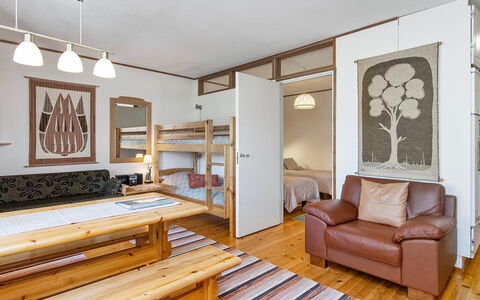 Saariseläntie 8 D 5: Voie Navigable, Banque, Cours D'Eau, Lac, Chalet, Forêt, Canal, Réservoir, Cabane En Rondins
