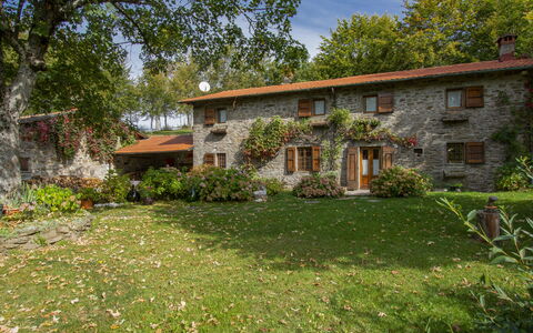 I 3 Faggi: Meubles, Propriété, Ciel, Bâtiment, Fenêtre, Table, Bois, Ombre, Chaise, Porche