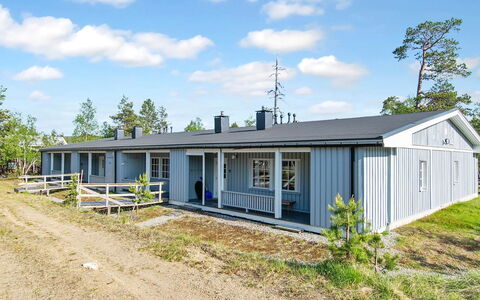 Saariseläntie 8 B 1 Vaeltaja: Voie Navigable, Banque, Cours D'Eau, Lac, Chalet, Forêt, Canal, Réservoir, Cabane En Rondins