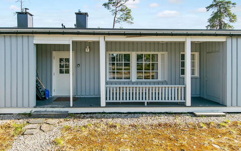 Saariseläntie 8 B 1 Vaeltaja: Voie Navigable, Banque, Cours D'Eau, Lac, Chalet, Forêt, Canal, Réservoir, Cabane En Rondins