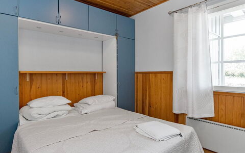 Saariseläntie 8 B 1 Vaeltaja: Voie Navigable, Banque, Cours D'Eau, Lac, Chalet, Forêt, Canal, Réservoir, Cabane En Rondins