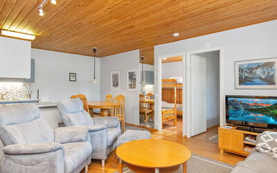 Saariseläntie 8 B 1 Vaeltaja