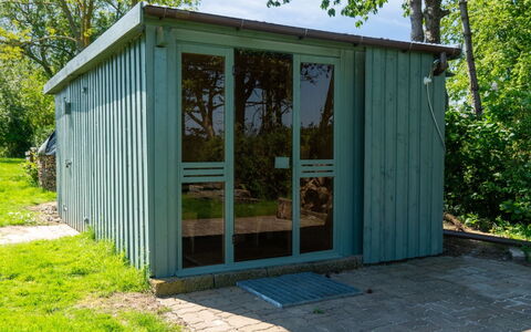 Eyer - 20M from the Sea: Piscine, Mobilier De Jardin, Meubles, Recours, Dalle, Eco Hôtel, Ombre, Chaise, Loisir, Biens