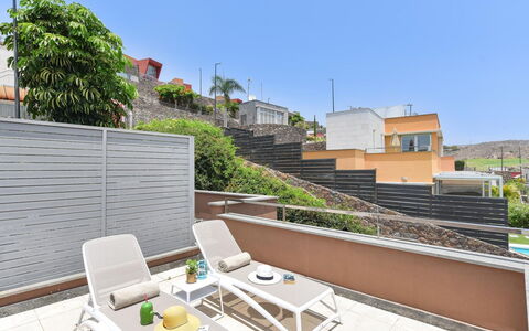 Vista Golf 10: L'Eau, Bâtiment, Propriété, Ciel, Plante, Arbre, Fenêtre, Loisir, Design Urbain, Piscine