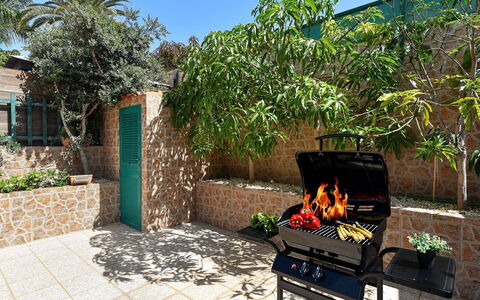 Bungalow Sonnenland Los Tinos Ii 45: L'Eau, Plante, Bâtiment, Ciel, Propriété, Bleu Azur, La Nature, Arbre, Piscine, Bleu