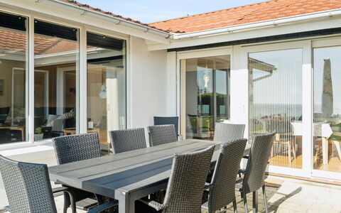 Annesette - 300M from the Sea: Meubles, Design Intérieur, Sol, Bois, Sol, Plafond, Parquet, Chaise, Table, Éclairage