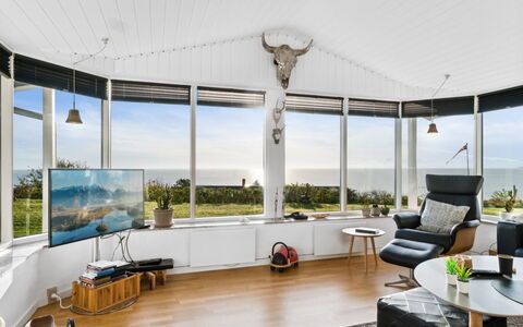 Annesette - 300M from the Sea: Meubles, Design Intérieur, Sol, Bois, Sol, Plafond, Parquet, Chaise, Table, Éclairage
