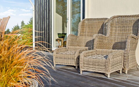 Annesette - 300M from the Sea: Meubles, Design Intérieur, Sol, Bois, Sol, Plafond, Parquet, Chaise, Table, Éclairage
