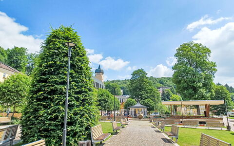 Janské Lázně 200: Arbre, Espace Public, Jardin, Parc, Loisir, Aménagement Paysager, Pelouse, Dôme, Passerelle, Dôme