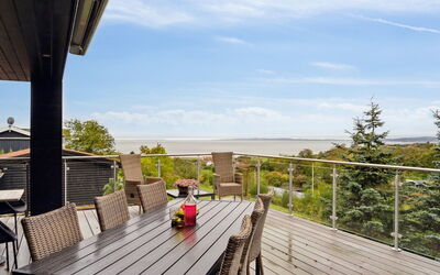 Iarund - 600M from the Sea