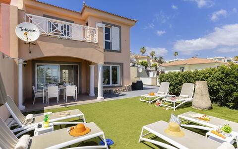 Santa Ana 2: Appartement, Biens, Balcon, Manoir, Villa, Recours, Hacienda, Plante D'Appartement, Hôtel