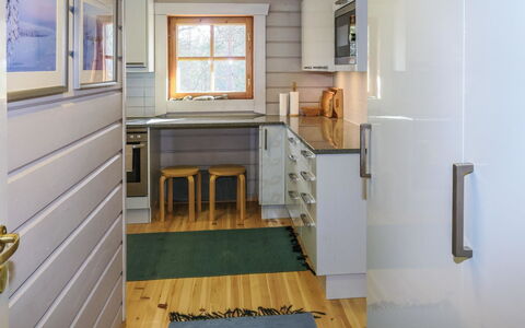 Alkuvilla: Voie Navigable, Banque, Cours D'Eau, Lac, Chalet, Forêt, Canal, Réservoir, Cabane En Rondins