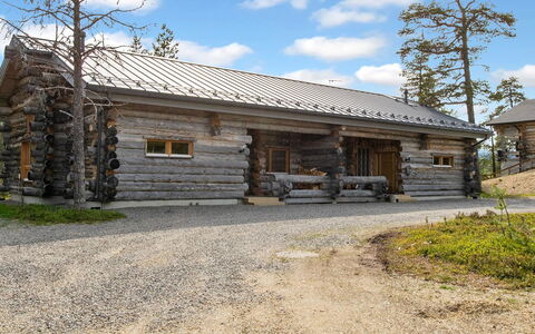 Saariselän Waskooli a: Voie Navigable, Banque, Cours D'Eau, Lac, Chalet, Forêt, Canal, Réservoir, Cabane En Rondins
