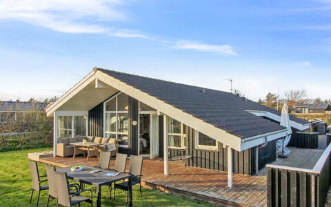 Freda - 400M from the Sea: Plafond, Sol, Design Intérieur, Sol, Composite, Meubles, Recours, Hôtel, Conception, Daylighting