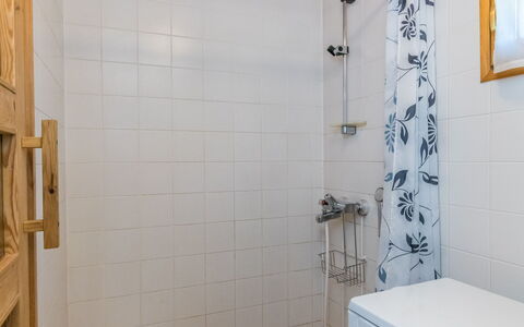 Siulapalkinen B 10: Salle De Bains, Luminaire Plomberie, Sol, Design Intérieur, Sol, Lavabo, Robinet, Plomberie, Pièce, Évier