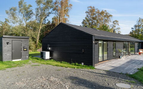 Tessa - 1.6Km from the Sea: Bois, Meubles, Appartement, Pièce, Plafond, Tache De Bois, Chaise, Dur, Vernis, Lumber