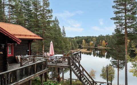 Nedre Gärdsjö: Plante, Ciel, Propriété, L'Eau, Nuage, Paysage Naturel, Bois, Arbre, Lac, Mélèze