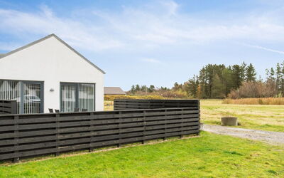 Helemine - 400M from the Sea