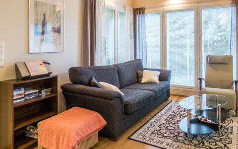Vuokatin Tähti: Meubles, Design Intérieur, Canapé, Sol, Sol, Mur, Bois, Salon, Pièce, Plafond