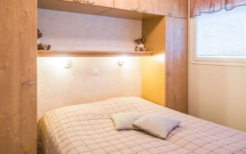 Vuokatin Tähti: Design Intérieur, Meubles, Mur, Chambre, Bois, Lit, Sol, Sol, Plafond, Pièce