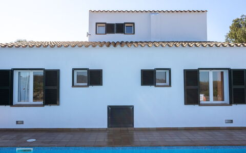 Villas Finesse Type 2 Duplex: Ciel, L'Eau, Bâtiment, Propriété, Plante, Bleu Azur, Piscine, Nuage, Loisir, Fenêtre